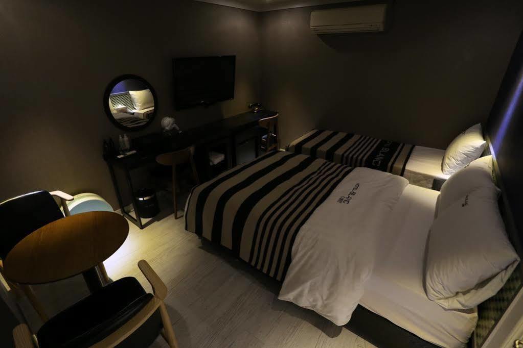 Motel Ilsan Blanc Kōyō Esterno foto
