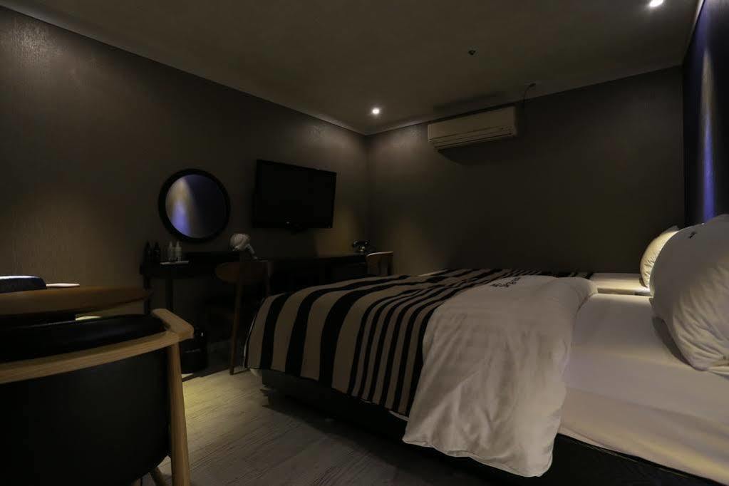 Motel Ilsan Blanc Kōyō Esterno foto